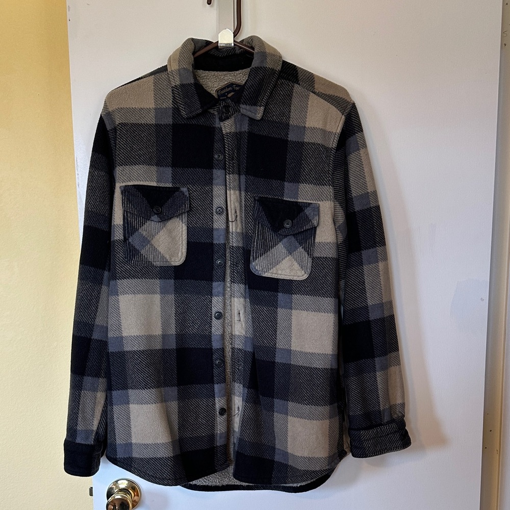 Lightweight Plaid Shirt Jacket in Black and Gray